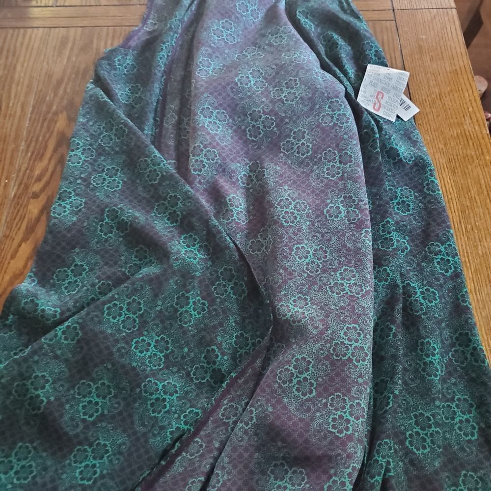 NWT lularoe slinky green&black floral  joy vest